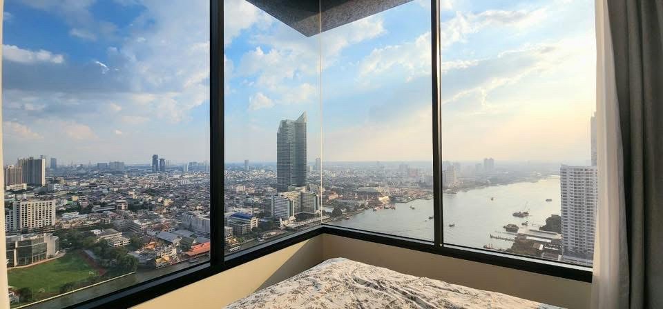 Chapter Charoennakhorn-Riverside - 16