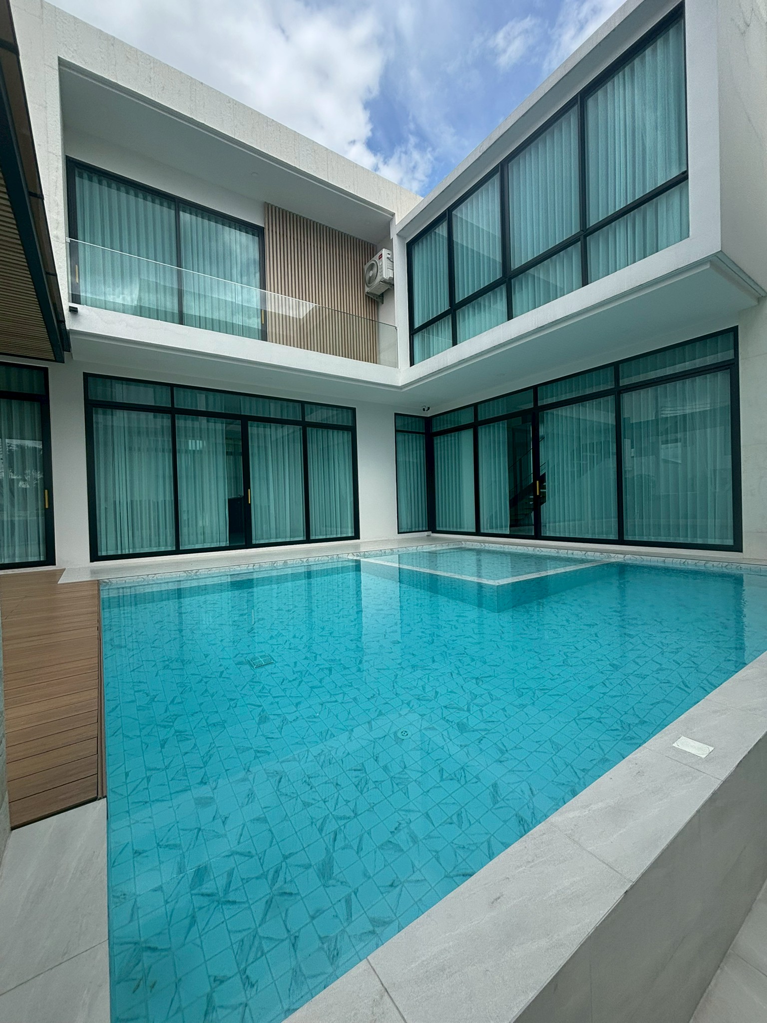 บ้านหรูให้เช่าย่านรามอินทรา - image 4