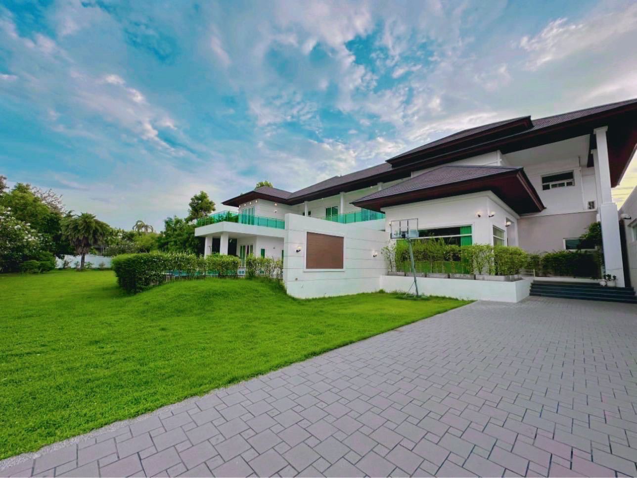 ��� Luxury Modern Mansion for Sale & Rent in Windmill Golf Course, Bangna KM 10.5 - image 2