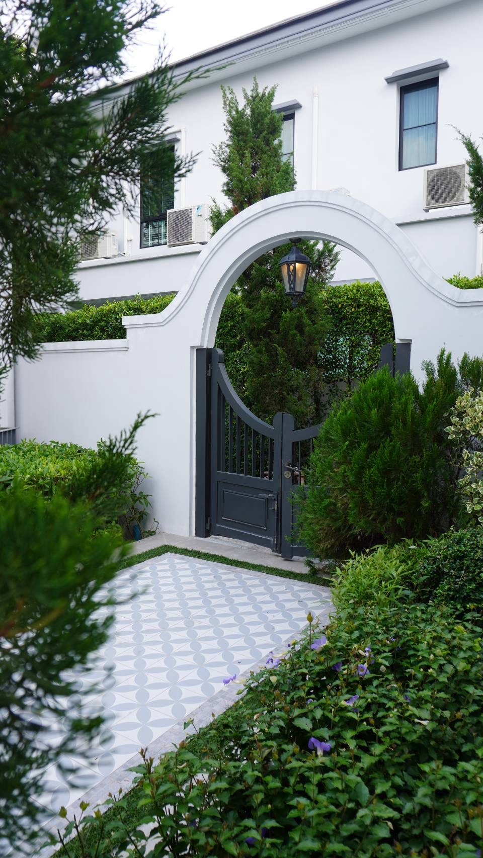 ��� Modern Luxury – Elegant, Sophisticated, and Contemporary ✨ - 16