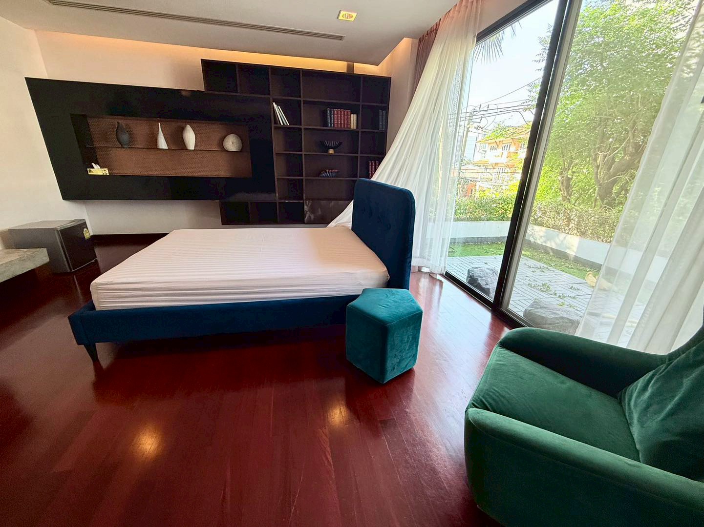 Project Name: Ekkamai Private Pool Villa - 18