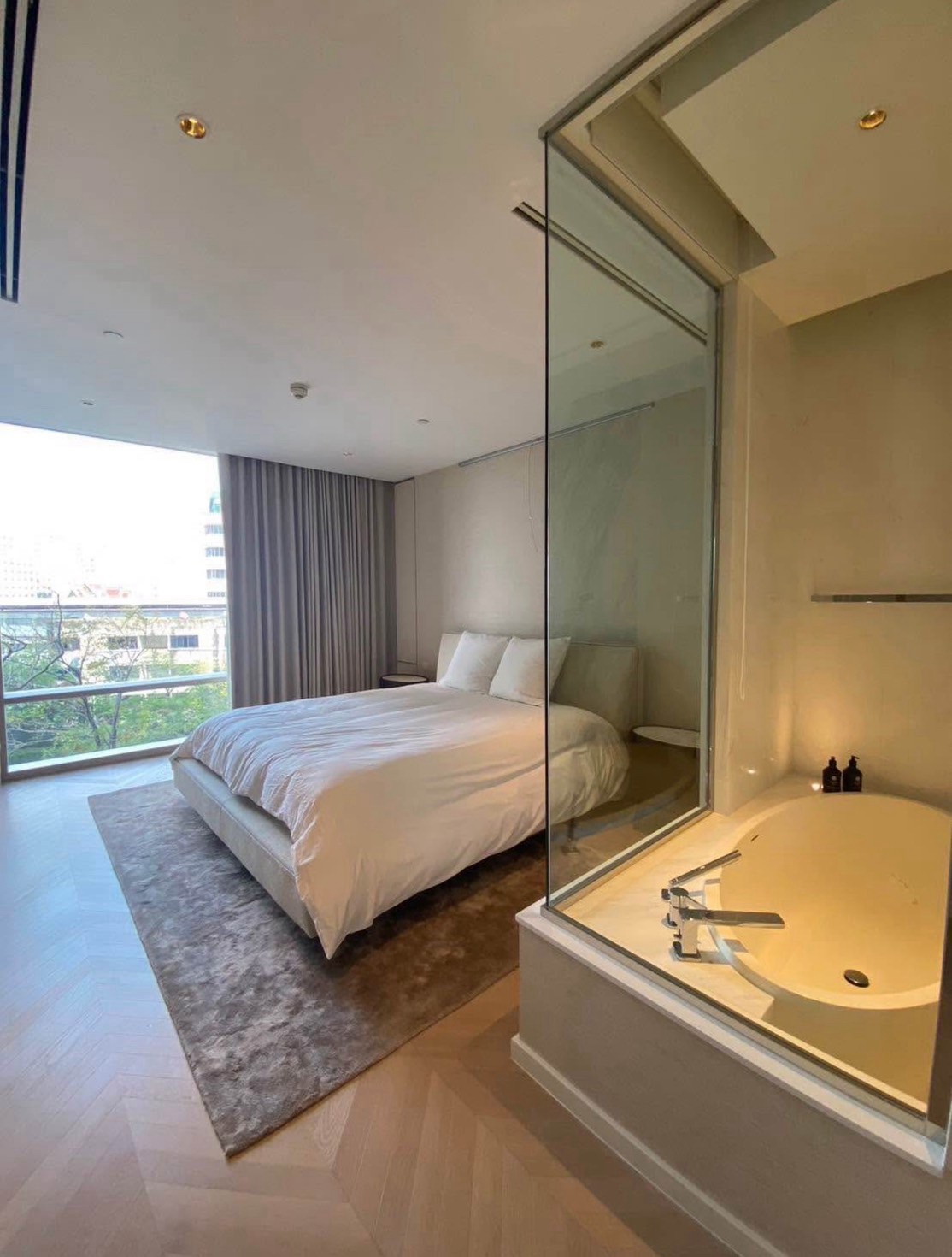 ��� FOUR SEASONS PRIVATE RESIDENCES - image 5